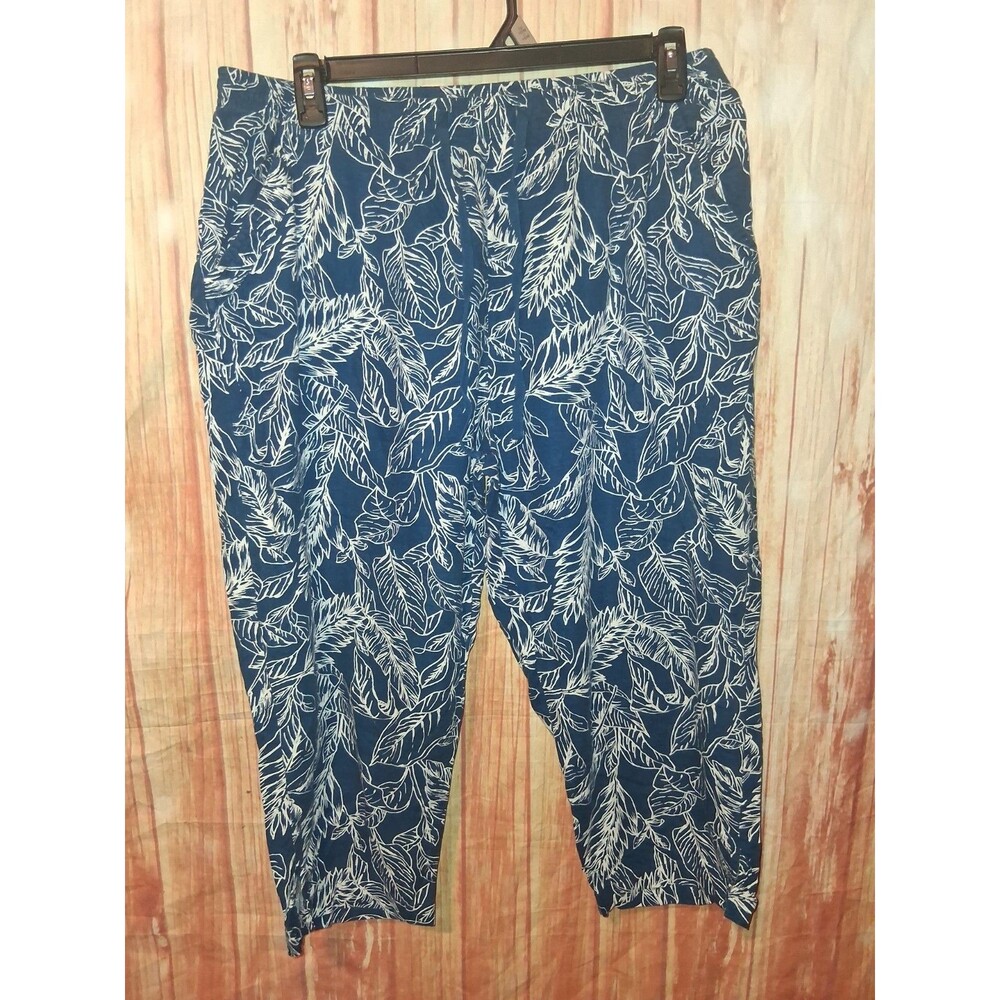 Coral Bay Blue Floral Taper Pull-on Capri Pants Sz 1X